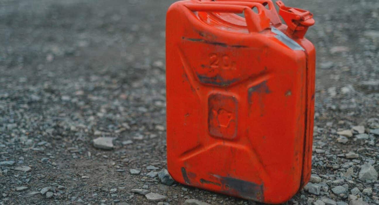 Illegal petrol sale Sri Lanka