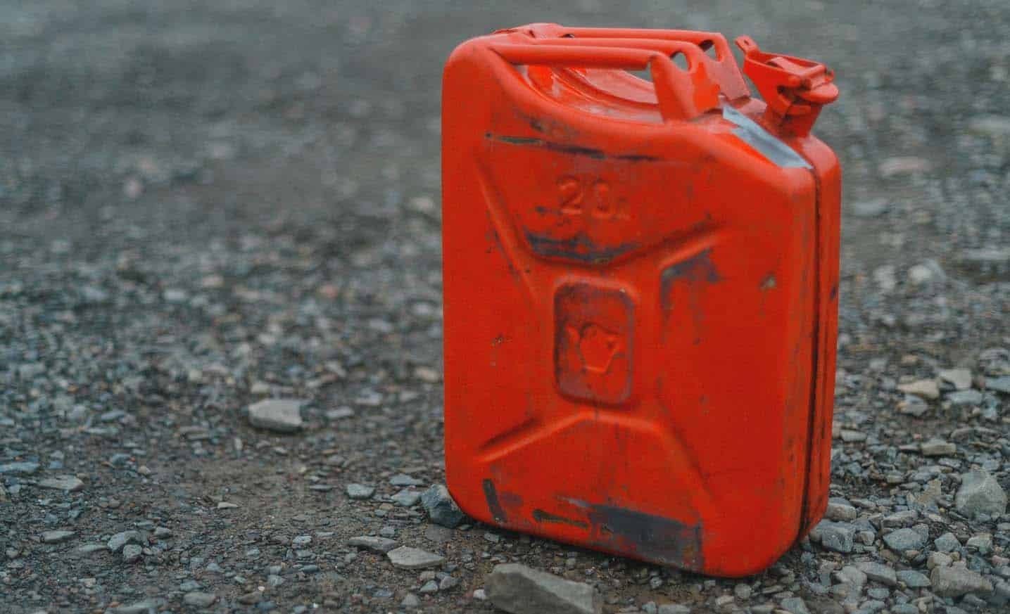 Illegal petrol sale Sri Lanka